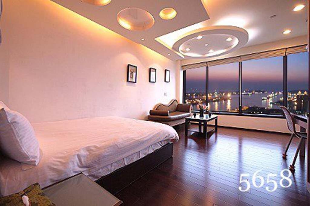 85 Happy Holiday Otel Kaohsiung Dış mekan fotoğraf