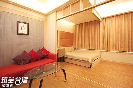 85 Happy Holiday Otel Kaohsiung Dış mekan fotoğraf